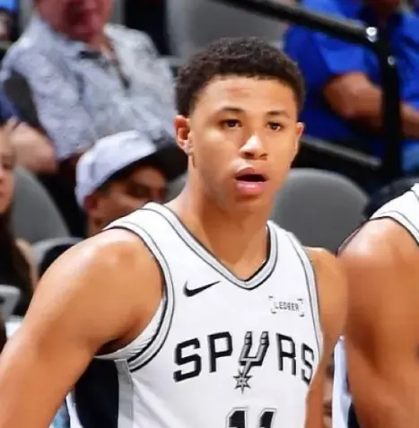 开云体育app-卡特-布莱恩特：教练相信我投篮能力，我只需要做好投篮准备